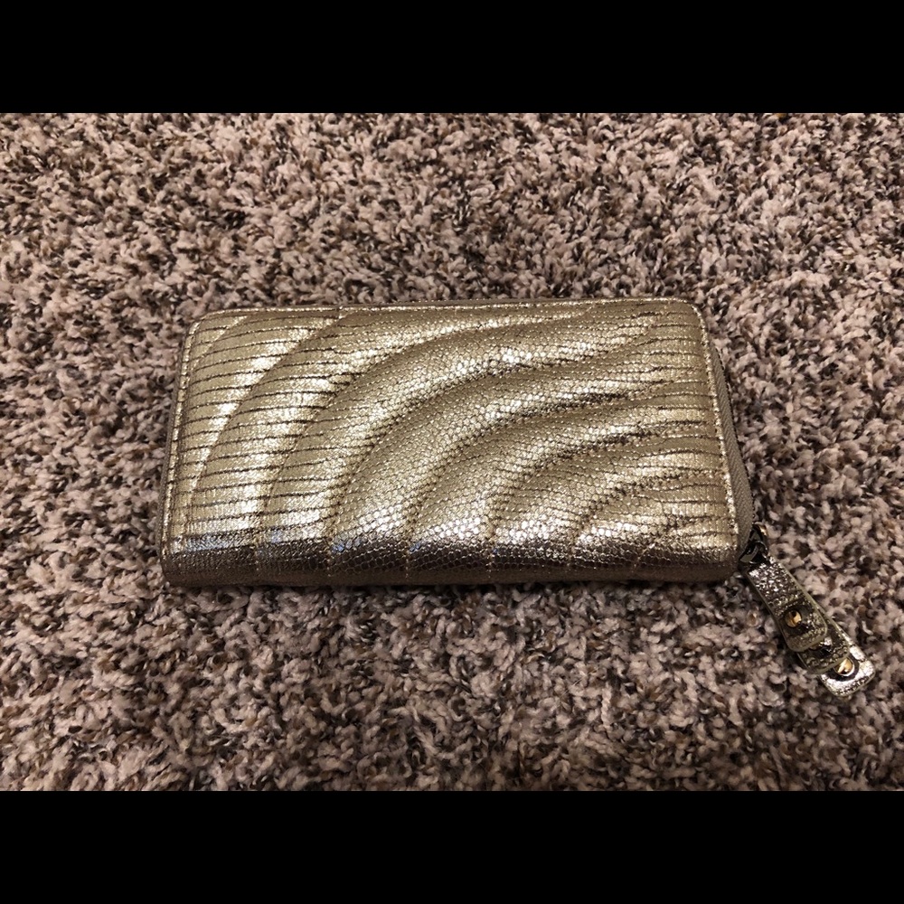 Henri Bendel Wallet